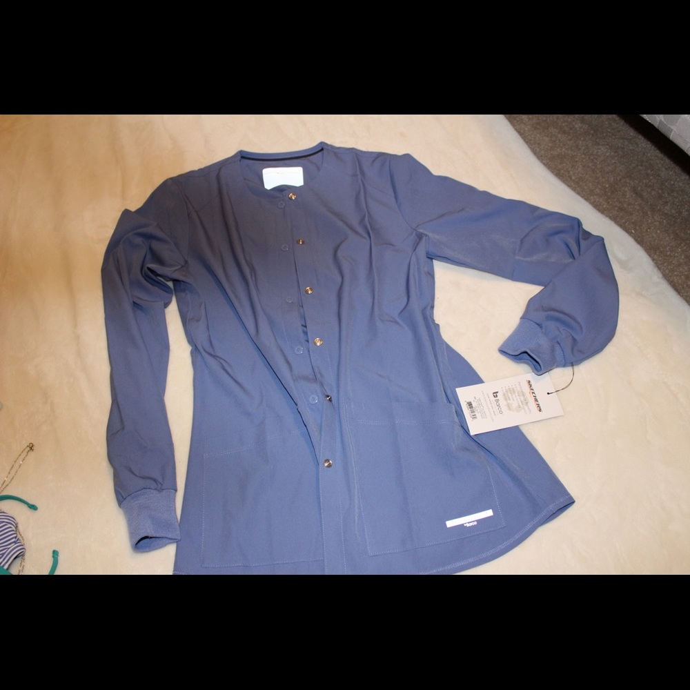 Sketchers Scrub Top